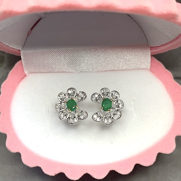 S925 Natural Zambian Emerald Flower Ring - Picture 6 of 16